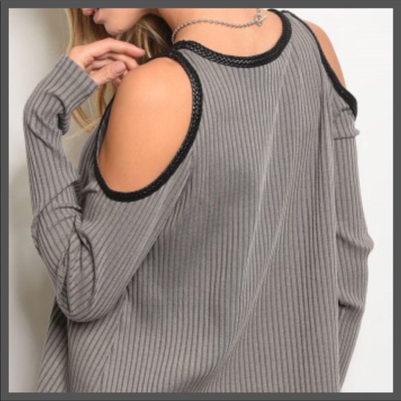❄️COLD SHOULDER CHARCOAL GRAY TOP WITH BLACK TRIM - Picture 5 of 5